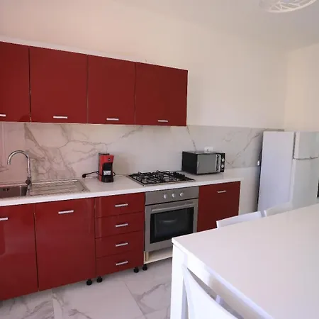Clara Apartment *