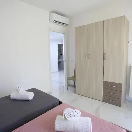 Apartment Clara *