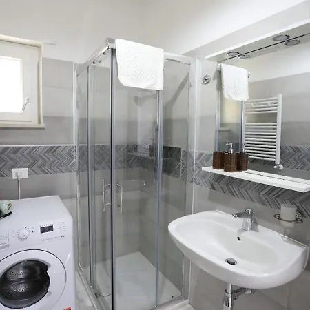 Clara * بارغيليا